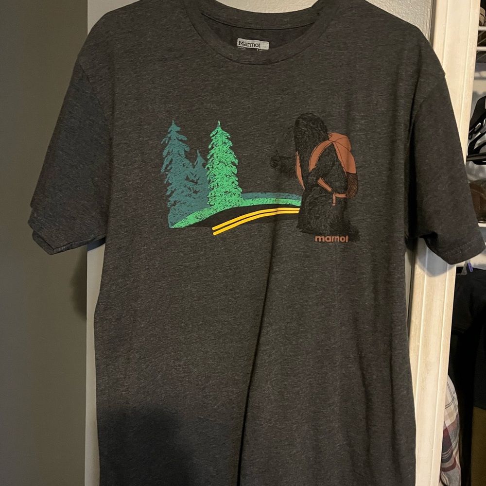 Mens marmot t size large